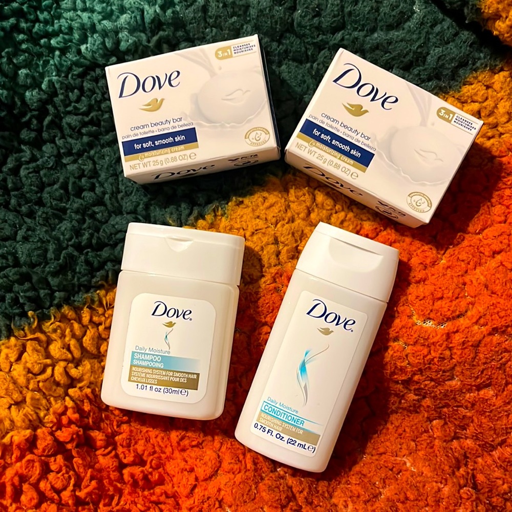 Dove Mini Toiletry Set